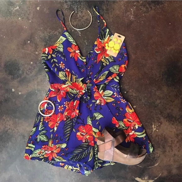 New Women Flower Print Romper - Picture 2 of 4